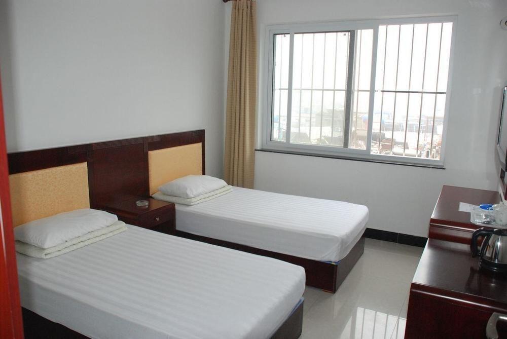 Junhua Inn Guangzhou South Railway Station Exterior photo